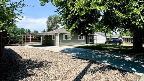 Floor plan for 3 beds, 1.5 baths, 1074 sqft