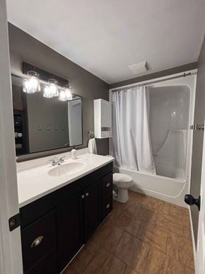 London house for rent - 41-101 Brookside St