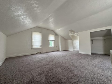 Floor plan for 5 beds, 2 baths, 1574 sqft