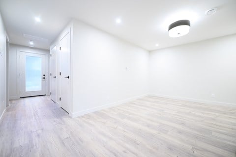 Floor plan for 3 beds, 2 baths, 960 sqft