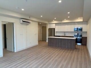 Floor plan for 1 bed, 1 bath, 681 sqft