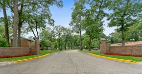 Muskegon apartment for rent - Entrance to Hickory Village
