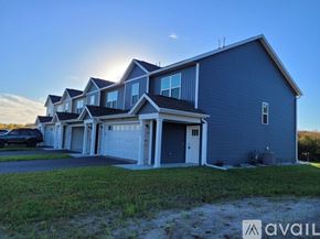 Marshfield house for rent - Source URL: https://prod-avail.s3.amazonaws.com/public_images/41508427/listing/20251020_085059.jpg