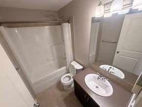 Calgary house for rent - 4 Evansborough Common Northwest