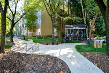 Bike repair/storage station