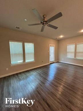Shenandoah house for rent - 313 N Centro Circle Shenandoah, TX 77385