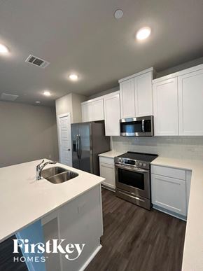 Shenandoah house for rent - 313 N Centro Circle Shenandoah, TX 77385