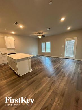 Shenandoah house for rent - 357 N Centro Circle Shenandoah, TX 77385