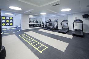 Coral Gables apartment for rent - a gym with treadmills and other exercise equipment in a building