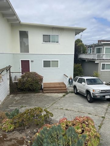 Santa Cruz house for rent - 221 Blackpoint Lane
