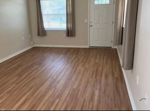 Floor plan for 2 beds, 2 baths, 950 sqft