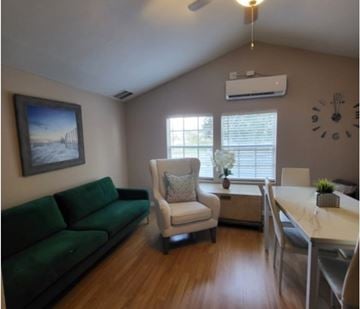Lakeland apartment for rent - 1322 East Memorial Boulevard
