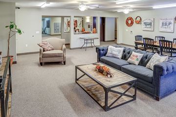 Springfield apartment for rent - a living room with a couch and a coffee table