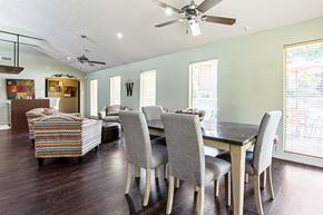 Irving apartment for rent - A dining room with a table and chairs.