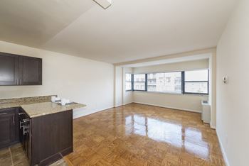 Expansive windows