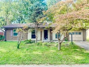 Jeffersonville house for rent - A house with a tree in front of it.