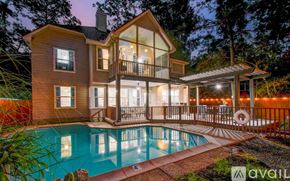 Spring house for rent - A house with a pool in the backyard.