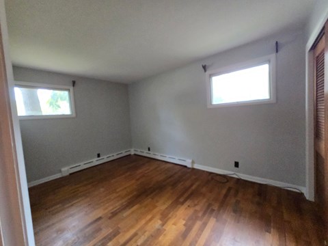 Floor plan for 3 beds, 1 bath, 1968 sqft