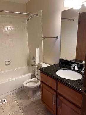 Schaumburg house for rent - 1744 Eastwood Ct, #6