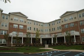 Elizabeth apartment for rent - an exterior view of an apartment building