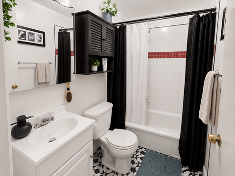 Floor plan for 2 beds, 1 bath, 879 sqft
