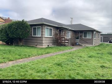 Longview apartment for rent - 1134 & 1136 16TH AVENUE