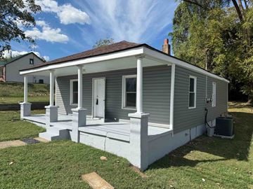 Clarksville house for rent - 211 B Street