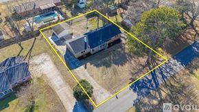 Athens house for rent - A bird's eye view of a property with a swimming pool and a covered patio.