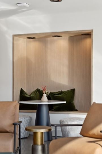 Excelsior apartment for rent - A modern dining area with a round table and chairs.