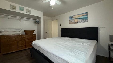 Floor plan for 2 beds, 1 bath, 1113 sqft