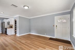 St. Petersburg townhouse for rent - A room with a white door and a brown doormat.
