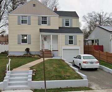 Roselle house for rent - 239 E 4th Ave