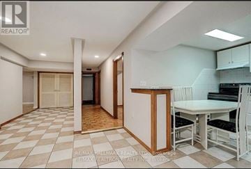 Vaughan (Maple) house for rent - A kitchen area with a table and chairs is visible.
