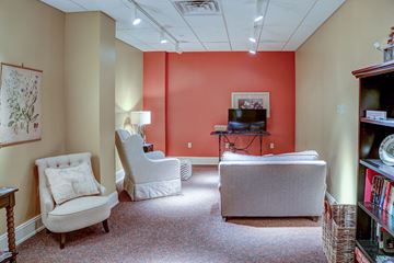 Washington Court House apartment for rent - a living room with couches and chairs and a television