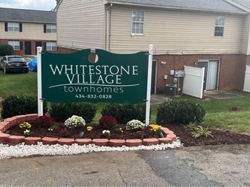 Lynchburg apartment for rent - Whitestone Village