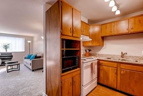 Denver apartment for rent - Kitchen and Living Room at Peak 54
