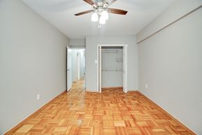 Washington apartment for rent - Potomac Park Apartments Renovated in Foggy Bottom near George Washington University