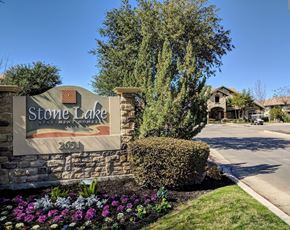 Grand Prairie apartment for rent - Property Signage at Stone Lake, Texas, 75050