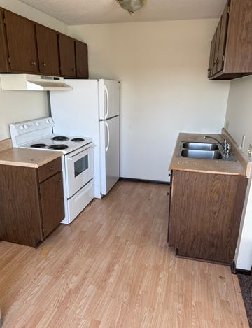 Elk River apartment for rent - Pineview Estates