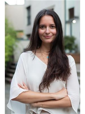 Sara Schermer, Team 3000 Realty Ltd.