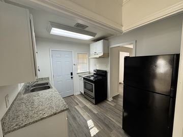 Warner Robins house for rent - 221 Meadowdale Drive