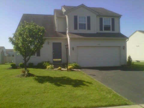 Floor plan for 3 beds, 2.5 baths, 2075 sqft