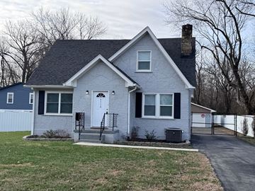 Louisville house for rent - 5710 Barrett Lane