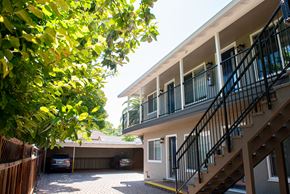 San Jose apartment for rent - apartment parking area