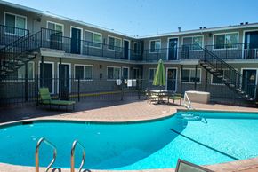 San Jose apartment for rent - Pool in courtyard