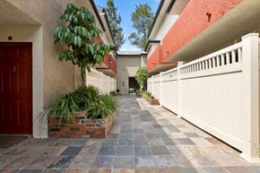Sherman Oaks apartment for rent - Apartments in Sherman Oaks , CA Walkway