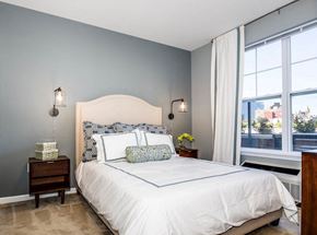 Harrison apartment for rent - Gorgeous Bedroom at Water's Edge, New Jersey, 07029