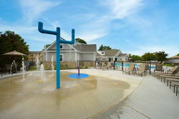 Swimming pool with fountains