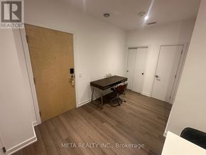 Gravenhurst (Muskoka (S)) condo for rent - A room with a desk and chairs is for sale.