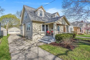 Grand Rapids house for rent - 45 Wallinwood Ave NE